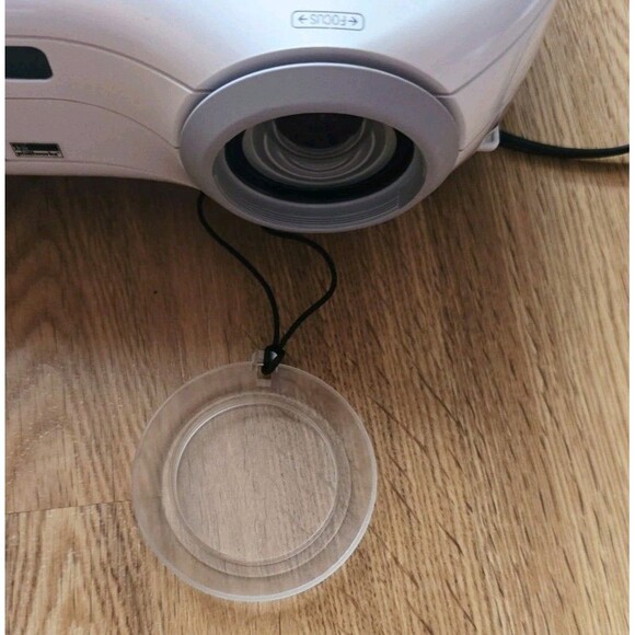 NEC VT47 VGA Home Cinema Projector Tested W/ Power Cord 79% Lamp Hours - Picture 7 of 9